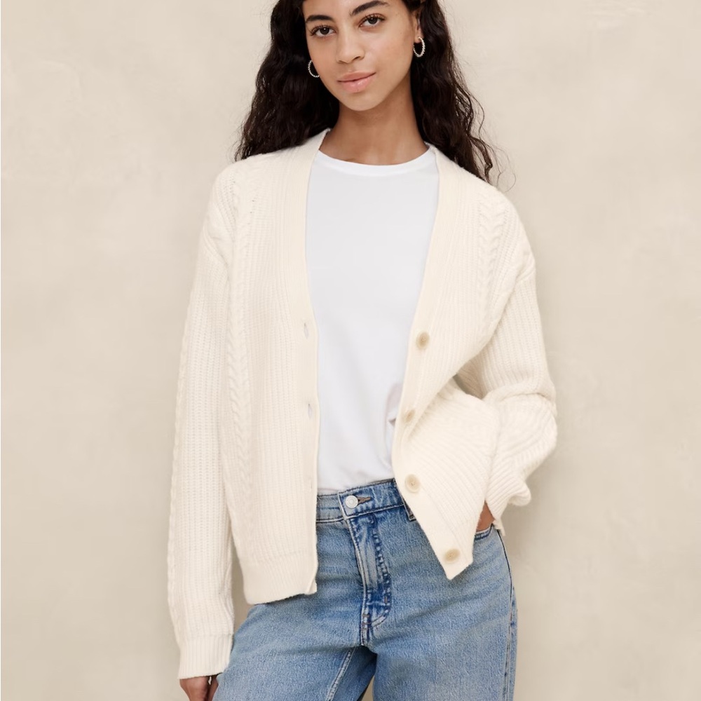 Banana Republic Cable Cardigan in Snow Day